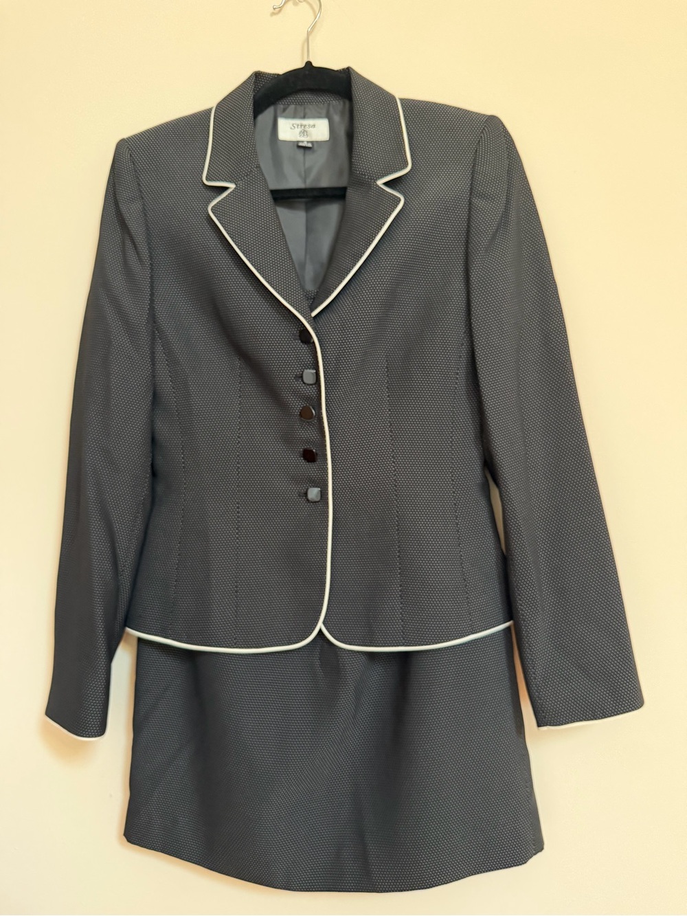 Stresa Black Blazer with White Piping